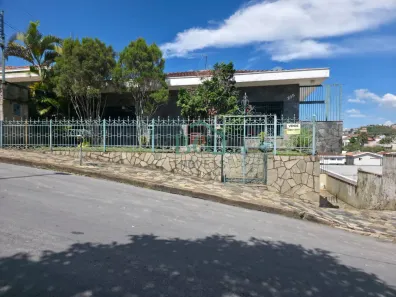 Casa com 5 Quartos à venda, 484m² no Jardim dos Estados, Poços de Caldas