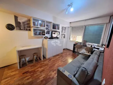 Apartamento com 2 Quartos à venda, 68m² no Jardim do Salso, Porto Alegre