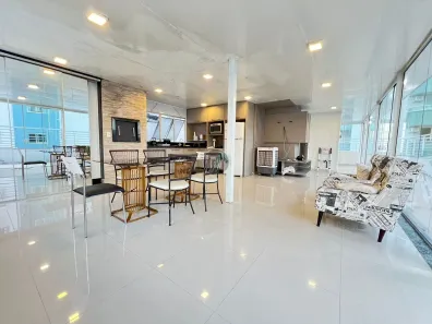 Cobertura com 3 Quartos para alugar, 220m² no Centro, Balneário Camboriú