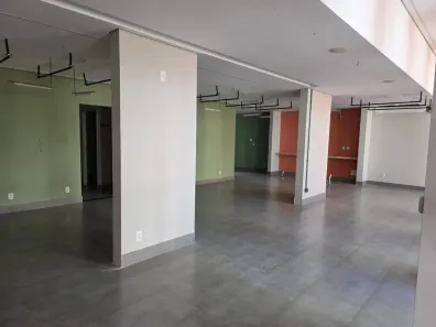 Casa com 4 Quartos à venda, 450m² no Setor Marista, Goiânia