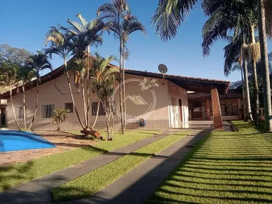 Fazenda/Sítio com 4 Quartos à venda, 240m² no Cruz das Almas, Araçariguama