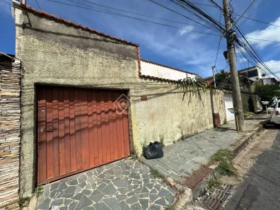 Casa com 2 Quartos à venda, 94m² no Conjunto Água Branca, Contagem
