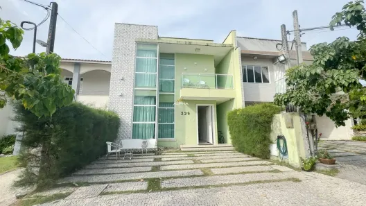 Casa de Condomínio com 4 Quartos à venda, 238m² no Cajazeiras, Fortaleza