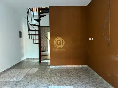 Sobrado com 4 Quartos para alugar, 125m² no Jardim Primavera, Jacareí