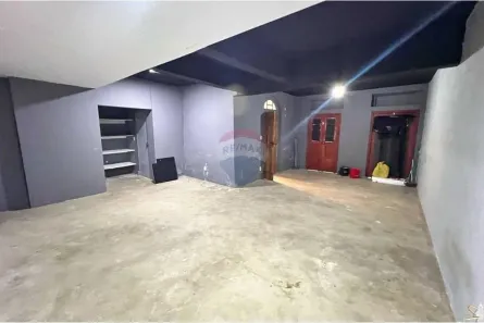 Ponto Comercial para alugar, 187m² no Lobato, Salvador