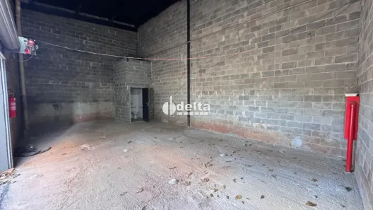 Ponto Comercial para alugar, 62m² no Tubalina, Uberlândia