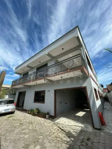Sobrado com 5 Quartos para alugar, 430m² no Boa Vista, Joinville
