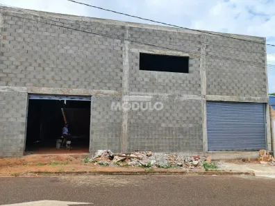 Galpão/Depósito/Armazém para alugar, 415m² no Jardim Brasília, Uberlândia