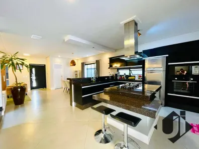 Casa de Condomínio com 4 Quartos à venda, 305m² no Chácara do Visconde, Taubaté