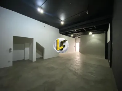 Galpão/Depósito/Armazém para alugar, 160m² no Santa Paula, São Caetano do Sul