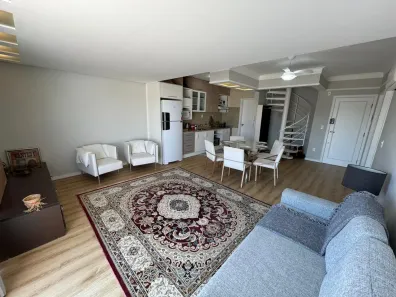 Cobertura com 3 Quartos para alugar, 135m² no Jurerê, Florianópolis
