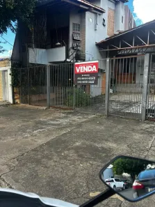 Casa com 5 Quartos à venda, 242m² no Setor Central, Goiânia