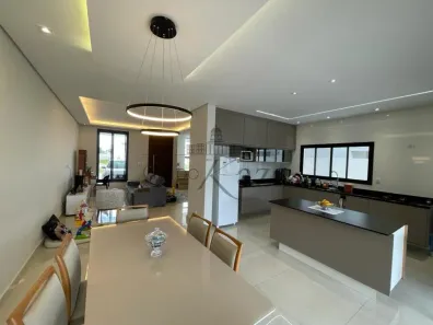 Casa com 3 Quartos à venda, 192m² no Jardim Jacinto, Jacareí