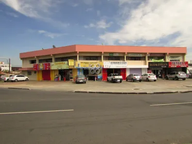 Sala Comercial com 3 Quartos para alugar, 57m² no Centro, Pinhais