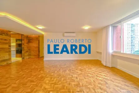 Apartamento com 2 Quartos à venda, 135m² no Cerqueira César, São Paulo