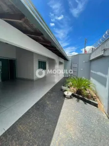 Casa com 4 Quartos para alugar, 200m² no Pampulha, Uberlândia