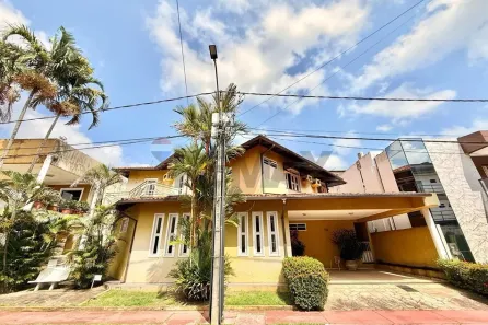 Casa de Condomínio com 5 Quartos à venda, 450m² no Castanheira, Belém
