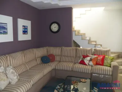 Sobrado com 4 Quartos à venda, 264m² no Jardim América, Jacareí