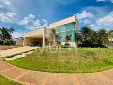 Casa de Condomínio com 3 Quartos para alugar, 289m² no Morada da Colina, Uberlândia