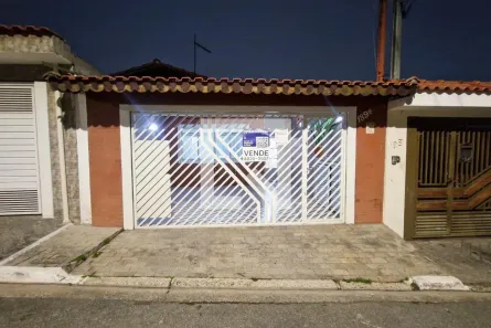 Casa com 3 Quartos à venda, 210m² no Jardim Regis, São Paulo