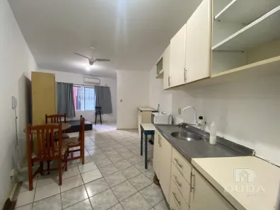 Kitnet com 1 Quarto para alugar, 30m² no Carvoeira, Florianópolis