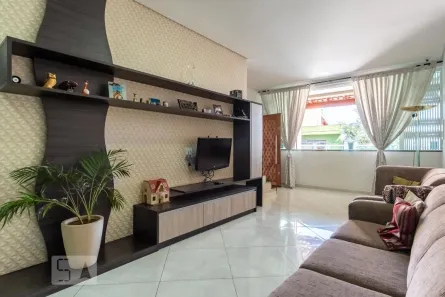 Casa com 3 Quartos à venda, 210m² no Vila Ema, São Paulo
