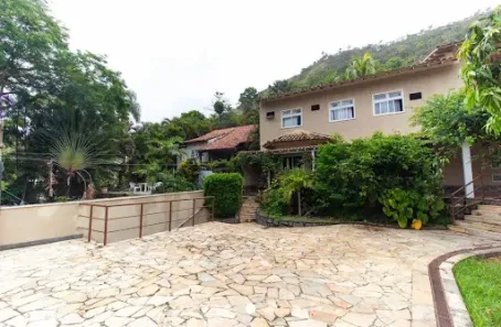 Casa com 3 Quartos para alugar, 180m² no Itacoatiara, Niterói