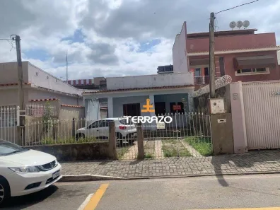 Casa com 3 Quartos à venda, 348m² no Aterrado, Volta Redonda