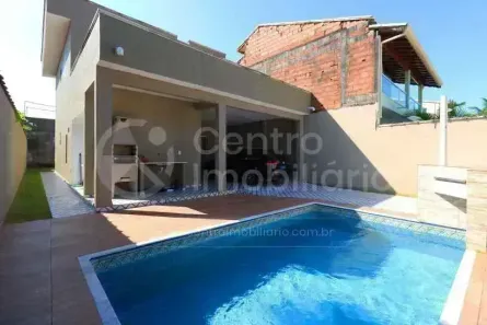 Casa com 3 Quartos à venda, 150m² no Belmira Novaes, Peruíbe