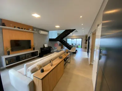 Sobrado com 3 Quartos à venda, 258m² no Vila Gomes Cardim, São Paulo