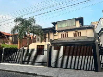 Casa com 4 Quartos à venda, 334m² no Cidade Nova, Caxias do Sul