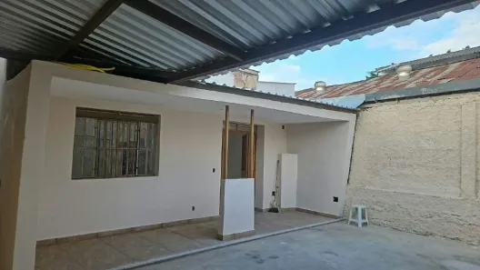 Casa com 2 Quartos para alugar, 300m² no Horto, Belo Horizonte