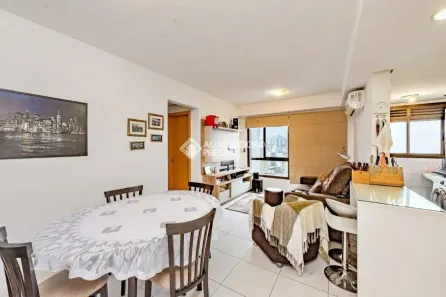 Apartamento com 2 Quartos à venda, 65m² no Passo da Areia, Porto Alegre