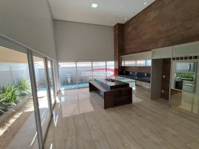 Casa de Condomínio com 3 Quartos para alugar, 200m² no Jardins Madri, Goiânia