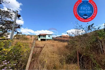 Casa com 2 Quartos à venda, 800m² no Balneário Água Limpa, Nova Lima