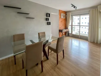 Apartamento com 2 Quartos para alugar, 68m² no Centro, Florianópolis