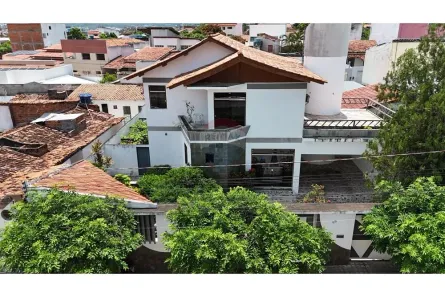 Casa com 4 Quartos à venda, 360m² no Jequiezinho, Jequié