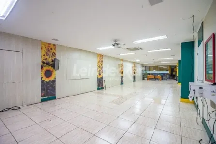 Sala Comercial para alugar, 350m² no Centro Histórico, Porto Alegre