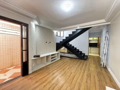 Sobrado com 4 Quartos à venda, 235m² no Canto do Forte, Praia Grande