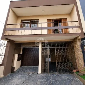Casa com 4 Quartos para alugar, 173m² no Navegantes, Porto Alegre