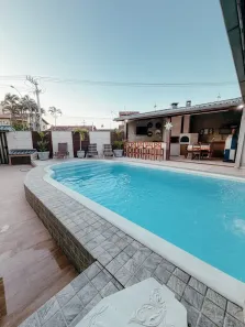 Casa com 4 Quartos para alugar, 400m² no Mirante da Lagoa, Macaé