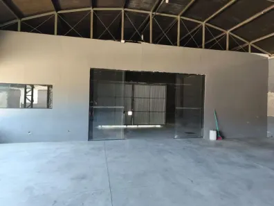 Prédio Comercial para alugar, 300m² no Conjunto Residencial Trinta e Um de Março, São José dos Campos