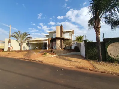 Casa com 3 Quartos à venda, 400m² no Jardim Verona, Brodowski