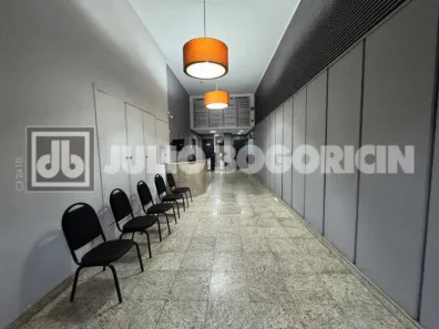 Sala Comercial à venda, 35m² no Cacuia, Rio de Janeiro