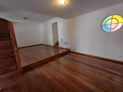 Sobrado com 4 Quartos à venda, 240m² no Jardim das Indústrias, São José dos Campos