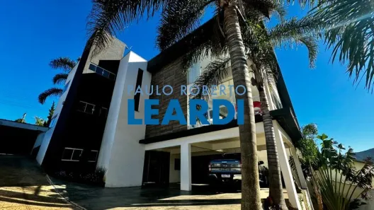 Casa com 5 Quartos à venda, 400m² no Parque Véu das Noivas, Poços de Caldas