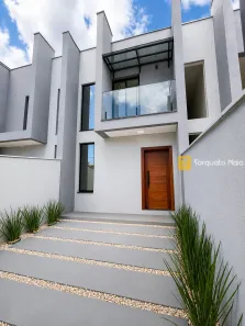 Casa com 2 Quartos à venda, 88m² no Santo Antônio, Joinville