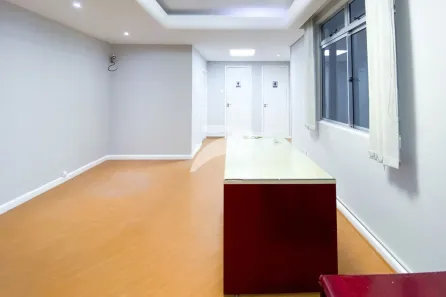 Consultório para alugar, 129m² no Centro, Curitiba