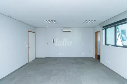 Sala Comercial à venda, 32m² no Vila Uberabinha, São Paulo