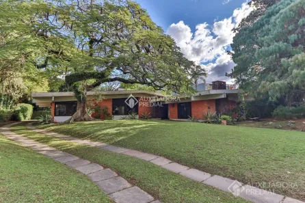 Casa com 4 Quartos à venda, 324m² no Vila Assunção, Porto Alegre